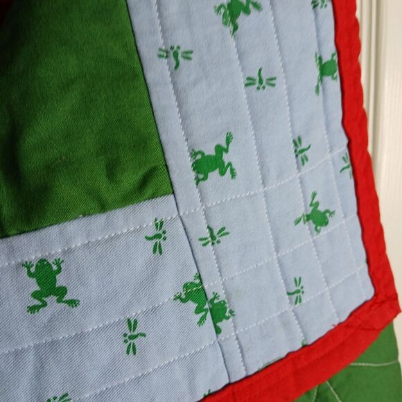 Colorful Childrens Patchwork Quilt with Embroidered Center 45 X 45 - Picture 4 of 9